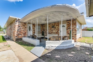 Shared Covered Patio | Walk to the Beach