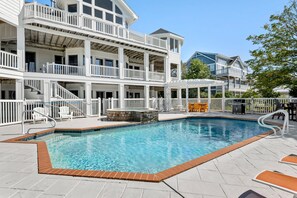CC328: Wellfleet | Private Pool Area