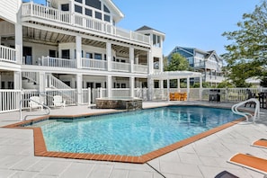 CC328: Wellfleet | Private Pool Area