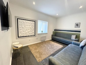 Living Room / Lounge