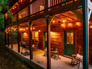 Peaceful back porch
