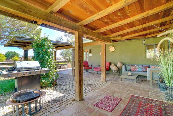 Las Cruces Vacation Rental | 2BR | 2BA | 2,914 Sq Ft | Step-Free Access