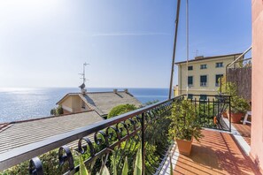 Autumn, Balcony / Terrace / Patio, Spring, Summer