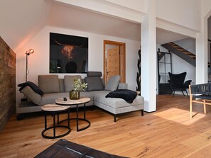 May Chalet
