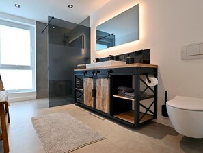 May Chalet