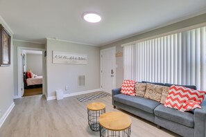 Living Area | Smart TV | Board Games
