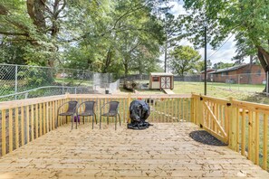 Cottage Exterior | Furnished Deck | Electric Grill