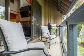 Private balcony: BBQ facilities