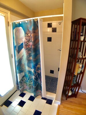 Modern bathroom
