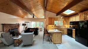 Living/Kitchen