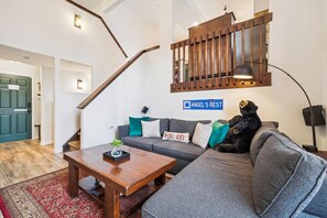 Living Area - Ski Hill Chalet - Breckenridge Vacation Rental