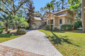 2 Spanish  Moss Road - Five Bedroom Sea Pines Home