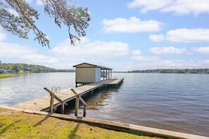 Scenic path leading to the dock.