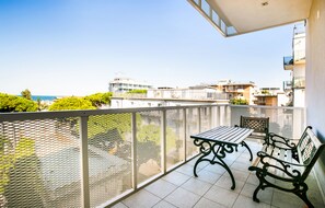 Splendido terrazzo per pranzi con vista mare