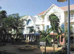 Façade