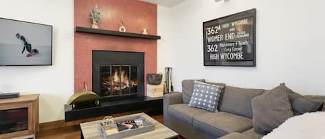 SunVail Condos 33C - a SkyRun Vail Property - Living Room 