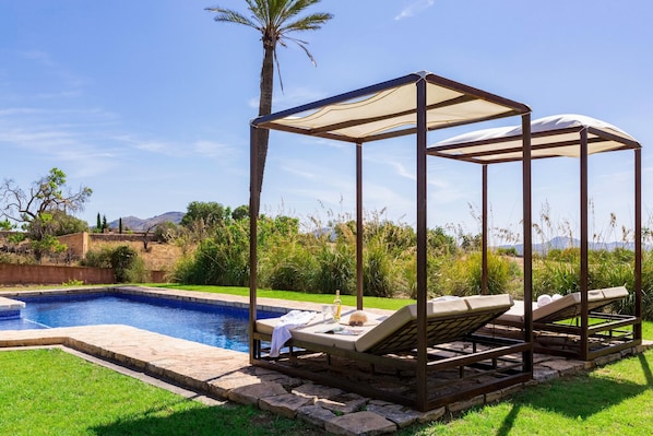 Vue sur piscine