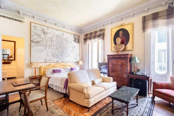 The Spain Room at the Casa de Madrid has 2 balconies facing east.
