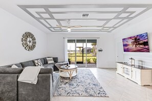 Comfortable Living Room Furnishings