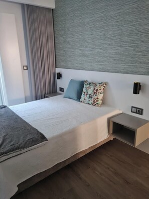 Double bed