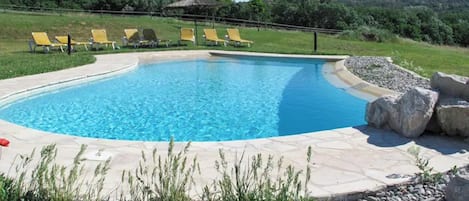 Vue sur piscine