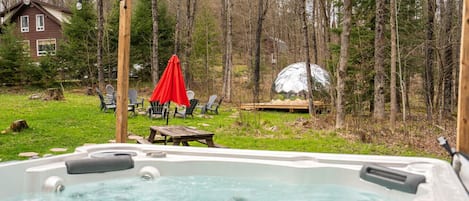 8-person sauna in the backyard (plus 6-person hot tub and fire pit)