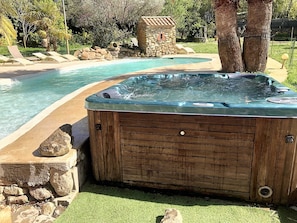 Vue sur piscine