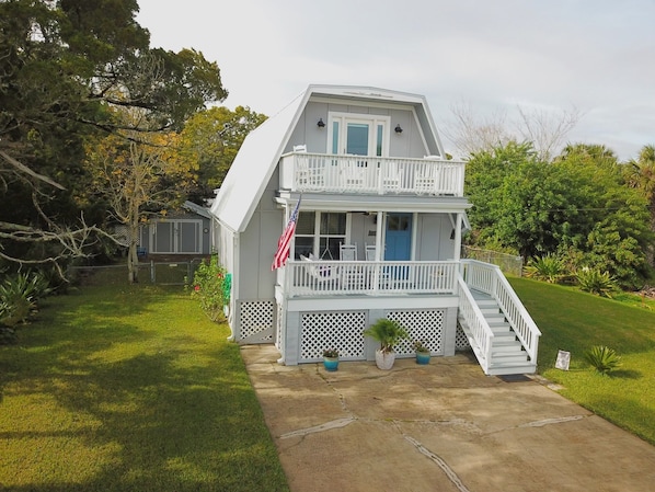 Fully renovated 3 BR marsh cottage.