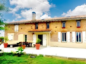 Façade