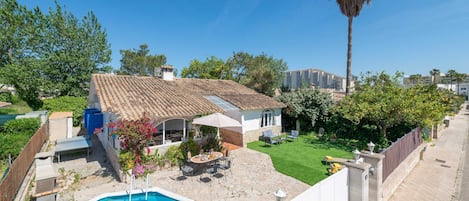 Vue sur piscine