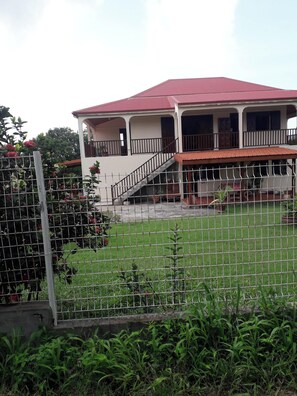 Façade