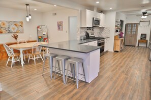 Kitchen and Breakfast Nook