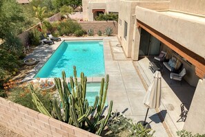 private pool & spa