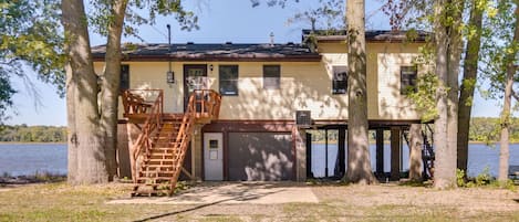 Fulton Vacation Rental | 2BR | 1BA | Stairs Required | 1,200 Sq Ft