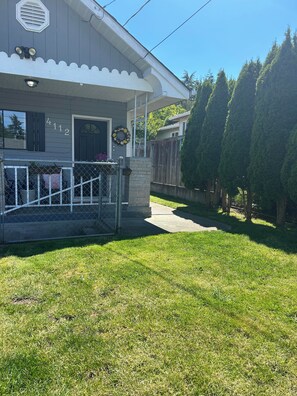 Front yard, fully fenced.