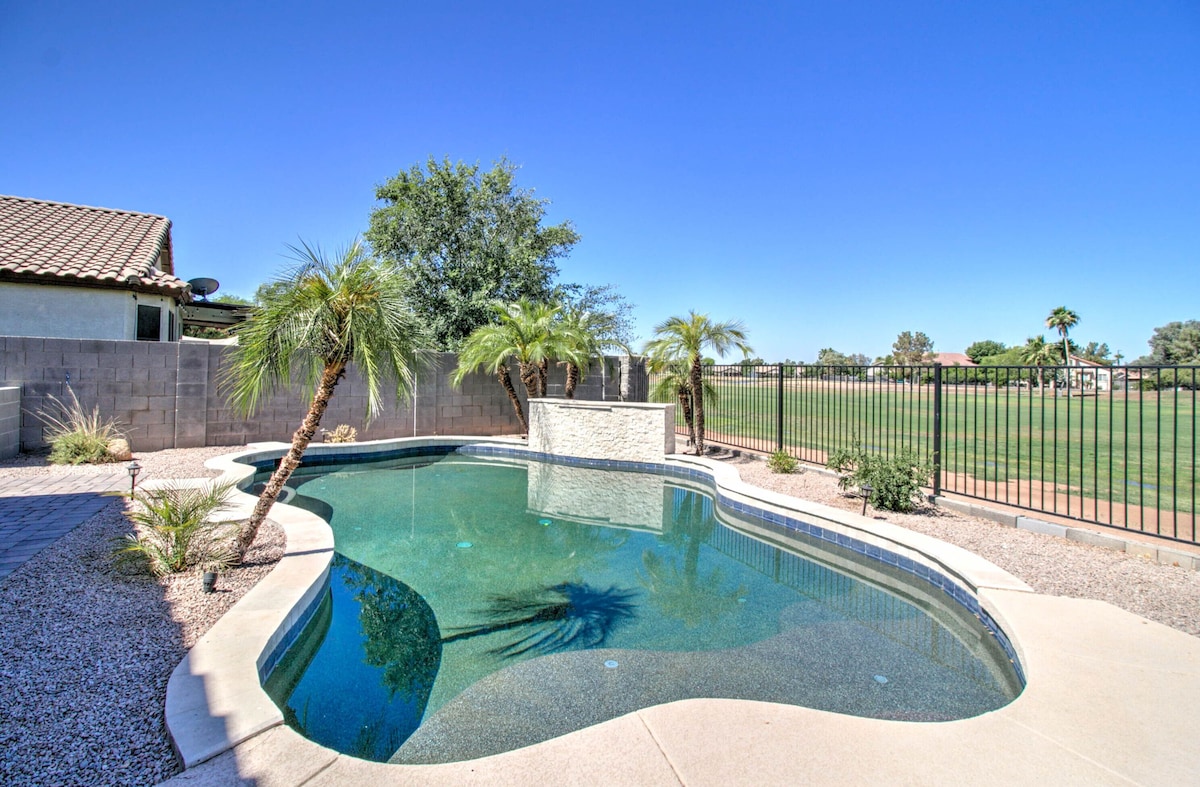 3Bd/2 Bth + Private Pool located on Golf Course