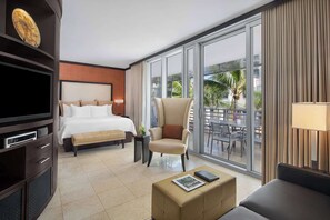 Unit with King bed. Exact unit will be assigned upon arrival. Views, colors, and decor may vary.