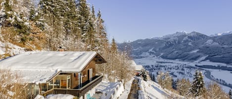 Holiday Home Exterior [winter]