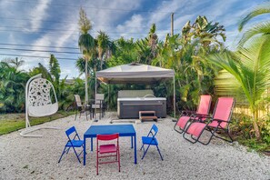 Backyard | Saltwater Hot Tub
