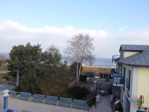 Blick vom Balkon auf die Ostsee