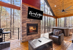 Perfect spot to relax with a warm fire and a soak in the hot tub.
