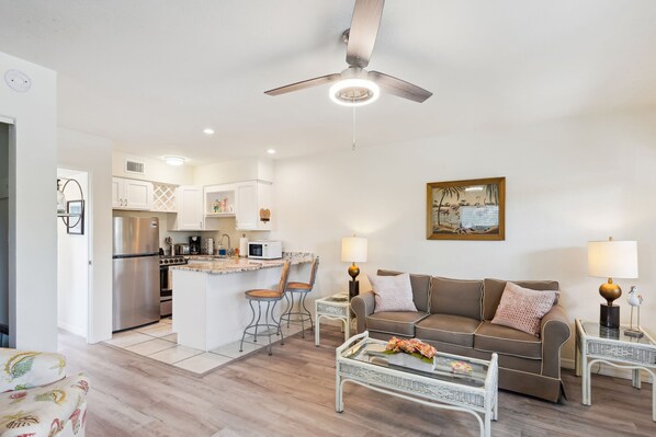 Beautifully Updated Living Room and Kitchen