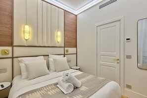 Chambre 2 avec salle de bain