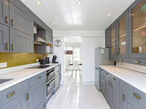 Kitchen | The Courtyard, Pulborough