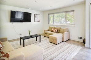 Living Room | 2 Full Sleeper Sofas | Smart TV | WiFi | Central A/C