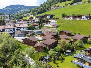 Immediate Surroundings [summer] (&lt;1 km)