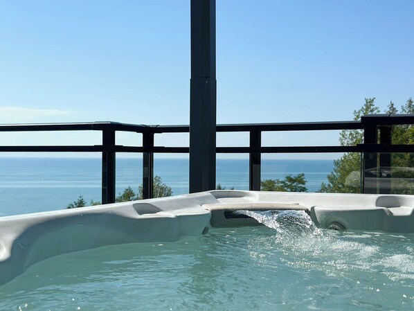 Bain à remous extérieur