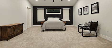 Large Master Bedroom with 65" TV. Queen bed #5