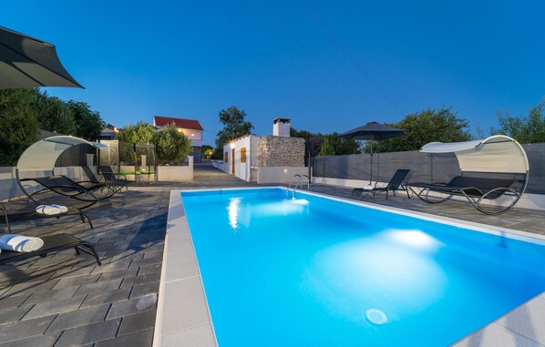 pool
