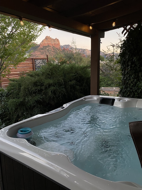 Outdoor spa tub
